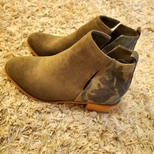 Womens camo booties